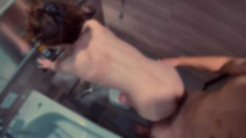 Exclusive【無】※個数限定！上司の付き合いで人生初の銀座！慣れていない環境に呑み潰れ、お姉さんにお持ち帰りされました。逆夜這いで襲われ2発射精。