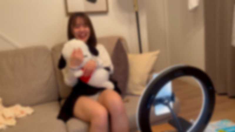 ※ﾊﾞﾚたら即削.除【晒し・無修正】超有名インフルエンサーの自宅ハメ撮りｶﾞﾁ流.出。ライブ配信中に遠隔ローター。ｾﾌﾚによる無.許.可中出し動画を限定公開。