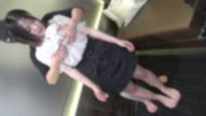 チビっ*ロ.,り.J.,Dのゆきちゃん。オ.,サナ.サの残るその体も快楽には勝てず中出しをすんなり受け入れます。