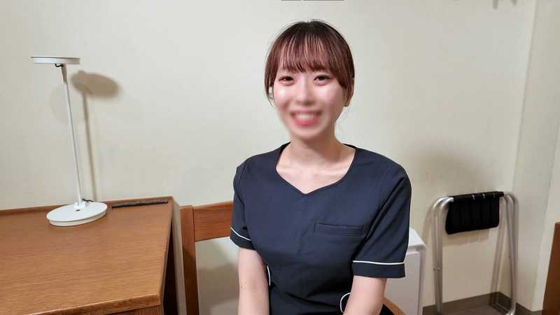 初撮り※看護実習生　病院で知り合って猛アプローチ　真面目な仕事姿とは一変、「だめ,,,いきそう,,,」可愛く喘ぐアヤメちゃんに僕のムスコが暴発