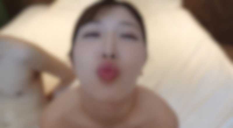 【顔出し】【顔射】M男が大好きエッチな女。一級品の色気お*さんが素人チンポを沢山性処理します。ザーメン美容液