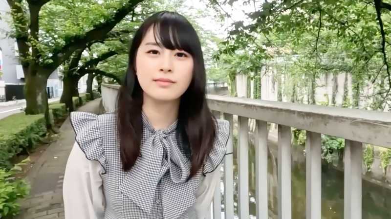 １９才の超美形！！『顔出し』自分の価値に気づいていない、、。レベルは、最高級『超絶美形』『美乳』完全初撮影、抜群のスタイルと、超美人な１９才！！美乳はプルプル！！個撮４９５人目
