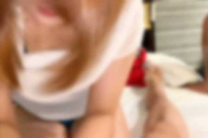 ミニスカ/パイパン/若妻/3P/中出し/口内射精　うだつの上がらない男と思春期のごとくサカる発情妻の真夏の３Pセックス