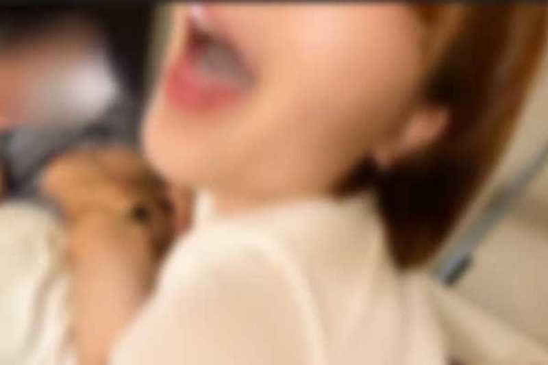 ミニスカ/パイパン/若妻/3P/中出し/口内射精　うだつの上がらない男と思春期のごとくサカる発情妻の真夏の３Pセックス