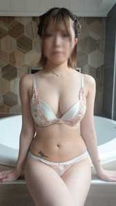 SSS級Fカップ清楚系美人、ルーレットセックスゲームで黒人の巨根に連続中出し（無修正！特典あり）