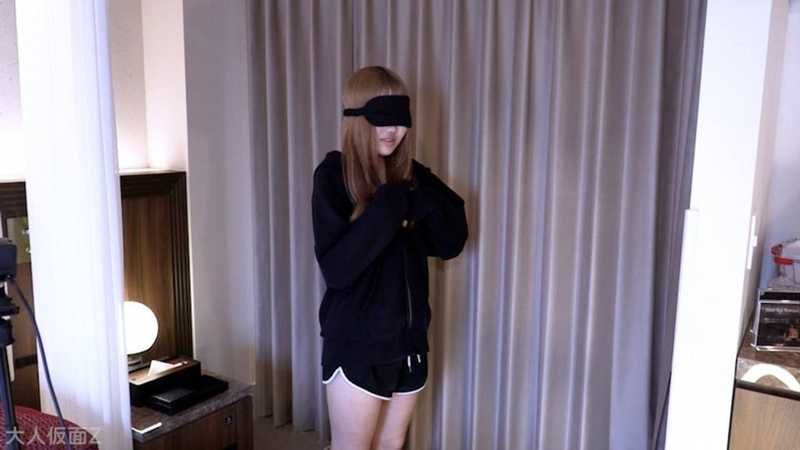 【素人初撮り】ここな(18)かわいいギャル。猛暑日で汗だくになって蒸れた中年アナルを舐めさせて、膣内撮影して中出し。アナル貫通ATMもしてわからせる