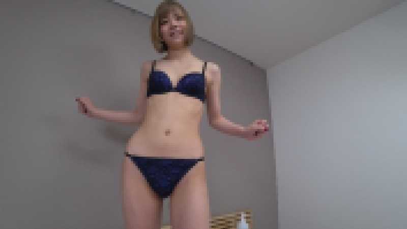 【初回70%オフ】 0250_019 れいちゃん18歳 自身の本物制服姿で超絶危険日に種付けられる有名読モ爆美女セフレ！献身的な前戯から乱れまくりの2生本番セックスで半中半外キめるプライベート映像！