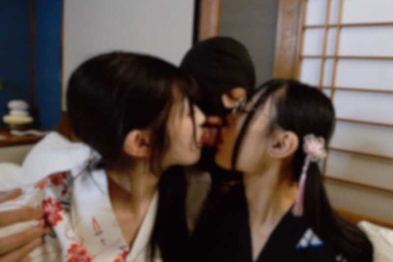 3日間！70OFF【2つのおマンコ】2026年一発目はハーレム3P交代企画！！大興奮の男による脅威の４射精！！！みなさん今年も枯れ果てる準備はできてますか？