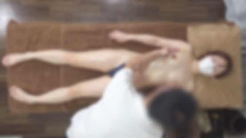 1/18迄半額！【無/ハメ】綺麗で清潔感のある、シングル〇ザーの女性が買物帰りにまた来店してくれました。スタイルもお肌も素晴らしいのですがお仕事、○育てでおつかれのようです。