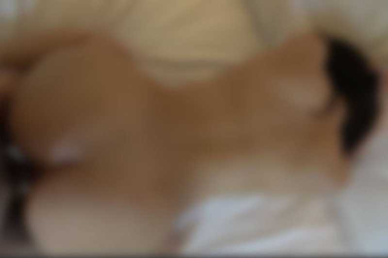 【W射精・顔出し無修正】巨乳と太ももが美しい中央線沿いにある某有名大学経済学部2年生の女の子と仲良くおしゃべりが段々エッチな話になって大人の世界を教え込む