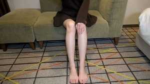 【無】長身スレンダー美脚美女！上品な佇まいなのにどの体位でも「イ、イグゥ～」と言いながら全身痙攣の超敏感ボディードスケベ！　ゴックン　中だし　※特典高画質