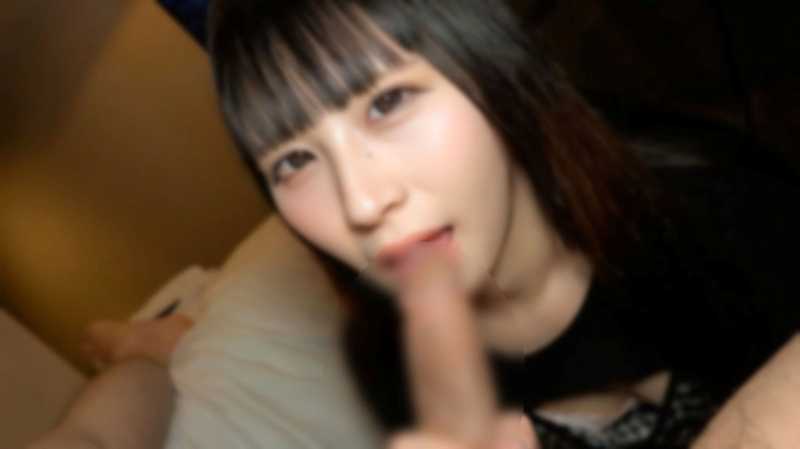 【無】清楚系黒髪美女！ウルウルのお目目でずっと上目使いのフェラが可愛過ぎ！前髪パッツン！こんなに可愛いのに少し変態にゴックン　中だし　※特典高画質