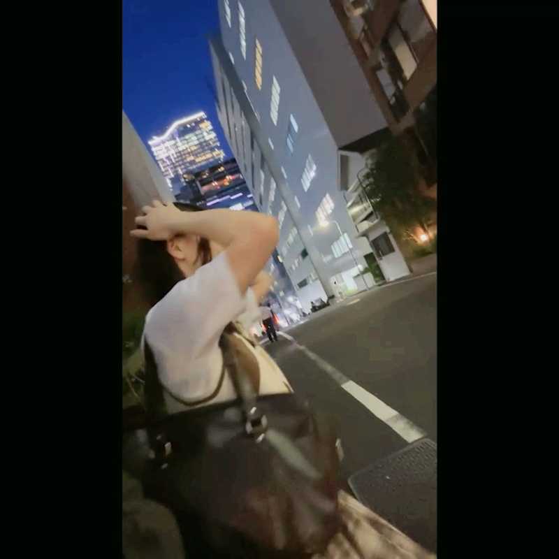 緊急先着4K芸能科卒18歳股下86cm初体験でガチ痙攣溢れ出る程の連続大量膣内中出しで妊娠させた衝撃のスマホ原版【先着高画質特典付き】