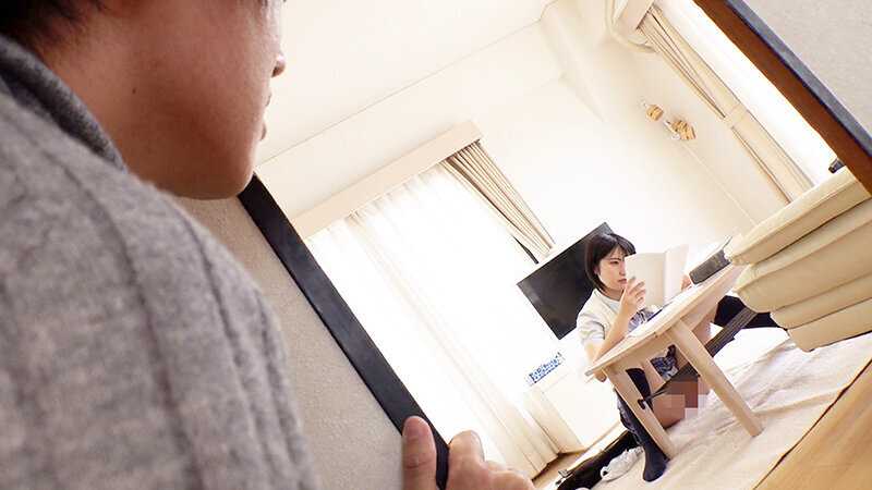 「だってパンティ穿くと蒸れるんだもん！」ノーパンで過ごす従妹の股間をガン見してしまう僕にま〇こくぱぁ挑発してくる！