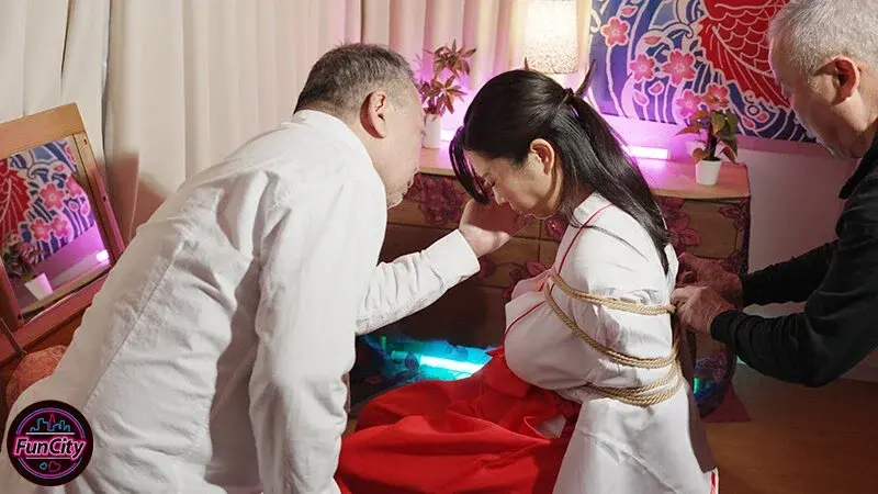 Lustful Zombie Blindfolded Village A grotesque drama in a blindfolded village where desire breeds desire The downfall of the village head who became obsessed with young men who read betrayal as success Miki Yamase[Origin]