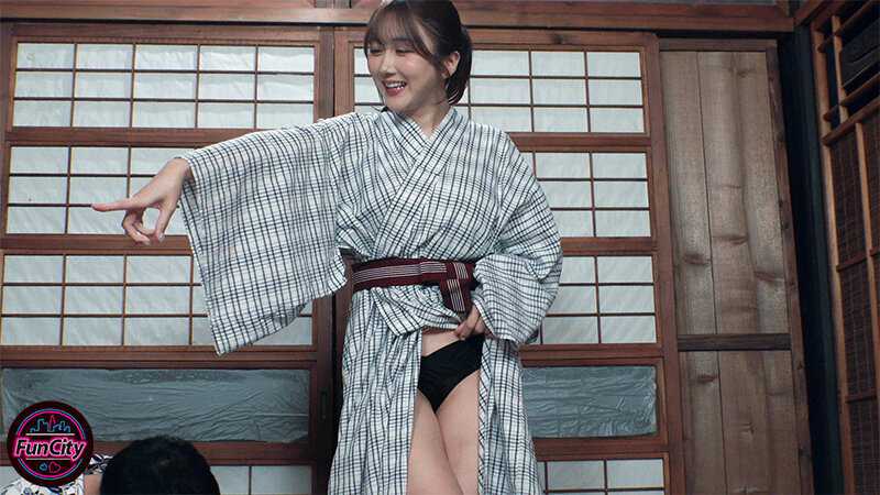 A part-time housewife in her late 30s named Hibiki goes on a hot spring trip with young male college students from her workplace who are about the same age as her son. After getting drunk, she becomes very enthusiastic... We all became genuine admirers of 39-year-old part-timer Hibiki-san.[Origin]