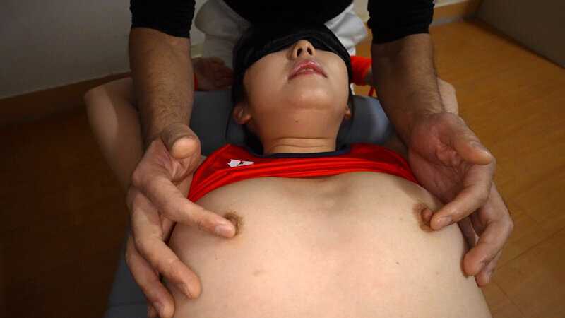 乳首こねくり失禁 卑劣おとなチ●ポで輪●されているのにお漏らし白目アヘイキする敏感乳首J系 泉りおん