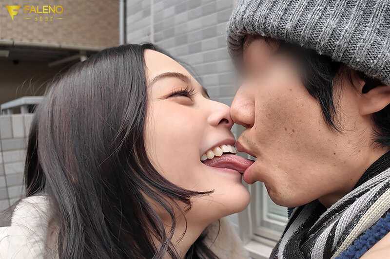 「いまから私とキスしてみませんか？」吉高寧々がいきなり素人さんを逆ナンパ！街中でキス 30 秒で勃起したら合格、さらにお部屋で言葉責め手コキに耐えられたらご褒美SEXあげちゃいます。 吉高寧々