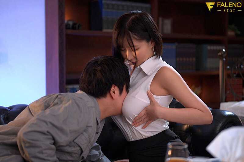 仕事ができない秘書の由衣さんは性処理には定評のある社長専属マゾペット 由衣陽菜