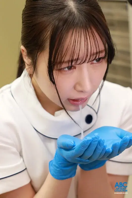 Dental Hygienist's Illicit Affair with Clinic Director: A Tale of Workplace Intimacy - Featuring Ai Takashima[Origin]