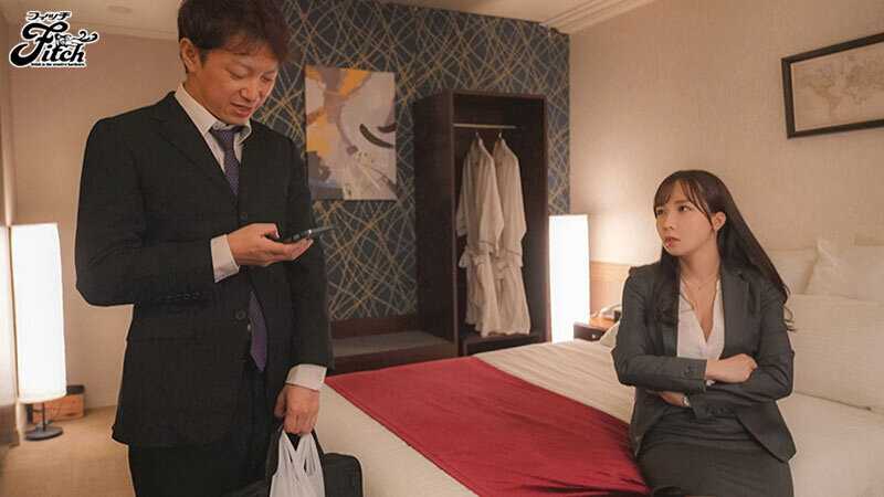 W Exclusive Decision! Sharing a Room with My Admired Career Woman Superior During a Business Trip! Intimate Saliva Exchange and Multiple Natural Encounters Ao Ebisaki[Origin]