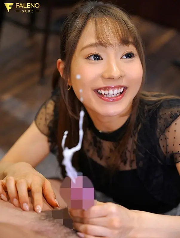 Before her AV debut, Minori Kawana visits her former workplace - a stylish cafe - to show gratitude with her amazing techniques. If she endures for 10 minutes, she gets creampie sex as reward