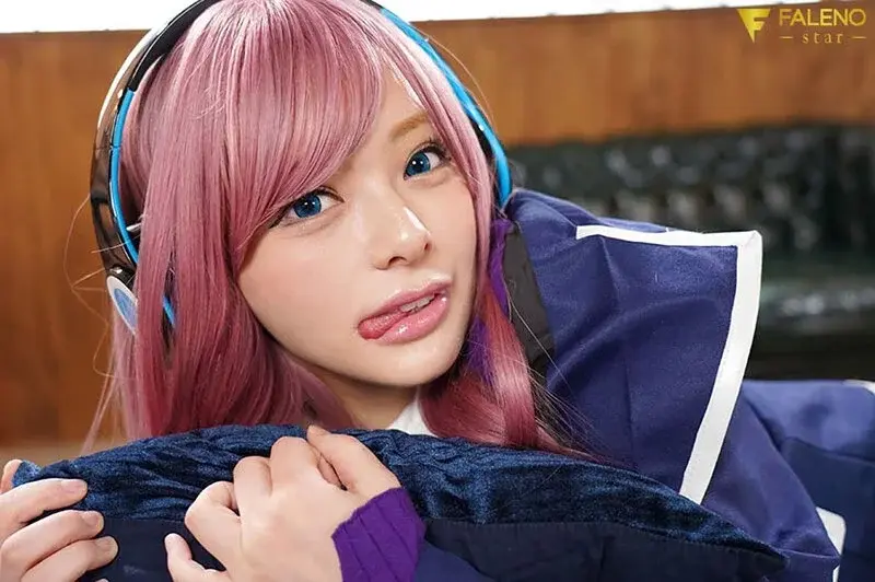 TikTok Star with Over 170K Followers - Teacher Ichika Makes Her AV Debut[Origin]