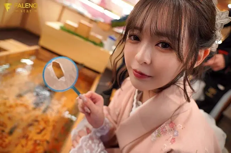 I've fallen even more in love with you... Our date, our touching hands, our pressed lips, this yearning love-making that I feel in both heart and body - Lan Kamiki[Origin]