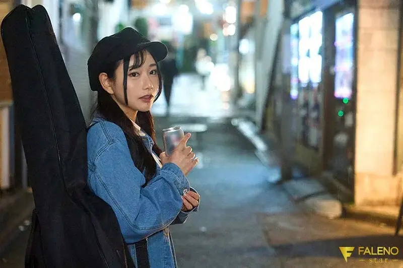 Three Days of Love - Meeting you after missing the last train at midnight, we shared intimate moments together. But it suddenly came to an end. - Chiharu Mitsuba[Origin]