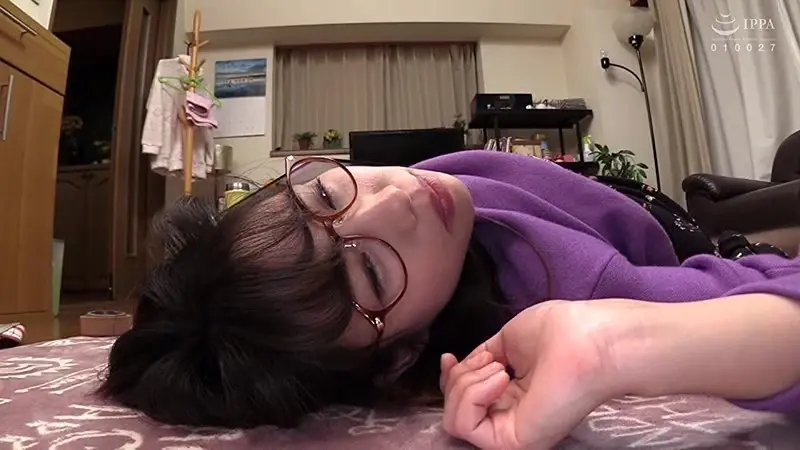 Working Wife at an Izakaya Restaurant - Turned into a Female by NTR While Husband is Away - Mika, Age 30, Aikawa Mika[Origin]