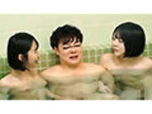 混浴女子寮！？男は管理人のボクだけ女子校と化した女子寮は羞恥心ゼロ。。。騎乗位トレーニングで肉ディルド扱いされた日々。