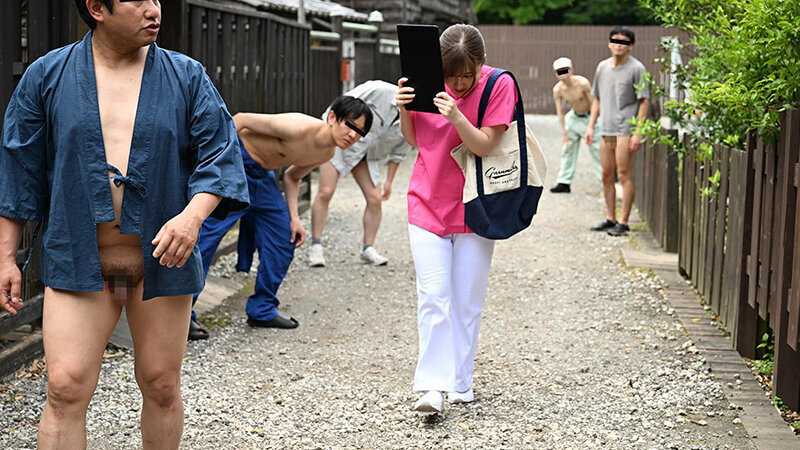 「村人全員、わたしが診ます！」男性過多の過疎村ナース・小鈴みかんの全員おち〇ぽヌキまくり派遣診療