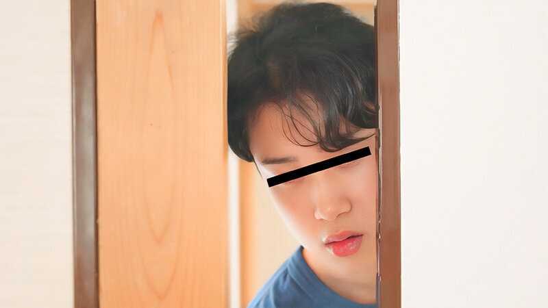 When I moved into the shared house, I discovered my housemate was an incredibly cute girl! She was so careless about showing her panties, nipple slips, and even pleasuring herself! One day, she caught me getting aroused while peeping... #01 Tsubomi