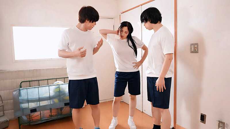 水を被るとHカップ爆乳女になっちゃう体質の転校生と1/2なスクールライフ 北野未奈