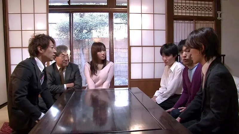 In a household of only men a 50 year old father remarries a young busty woman causing great excitement among his 4 sons They secretly get aroused with their busty stepmother Azusa Nagasawa[Origin]