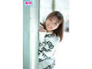 新人 裸のスターになりたいですッ！三度の飯よりSEXが好きなめっちゃエロカワ美少女AV Debut！！ 天海一華