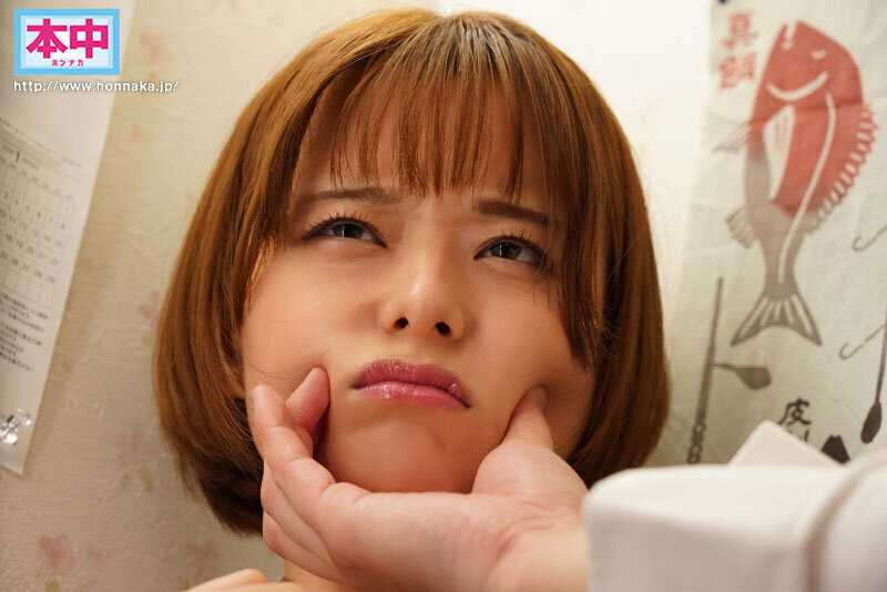 不倫中で嫌がる妻にねっちょりバック中出し 月乃ルナ