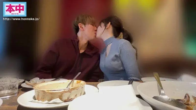 When my penis gets hard, we'll go to a hotel. Even though my beloved girlfriend is on her day off, I was tempted by a girl who volunteered to be my friend with benefits. During an intimate outdoor date with whispers, I lost the game of getting aroused and ended up ejaculating inside her multiple times - Alice Nanase