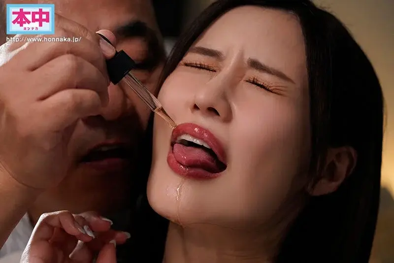 Debt-ridden housewife in apartment complex drugged by obsessed resident! Debt repayment through room-to-room intimate encounters - Riho Fujimori