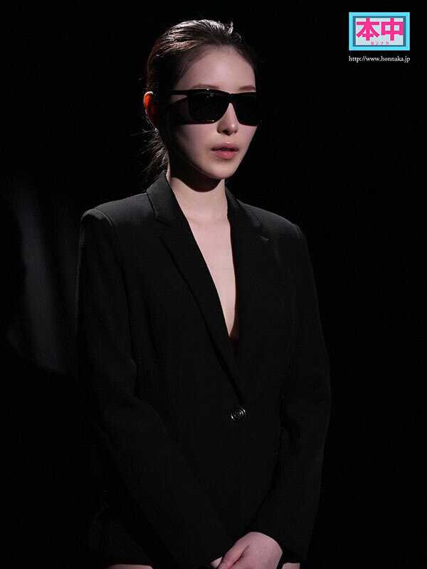 世にも卑猥な物語 奇妙でエロい中出しシチュエーション全5話収録。 香水じゅん