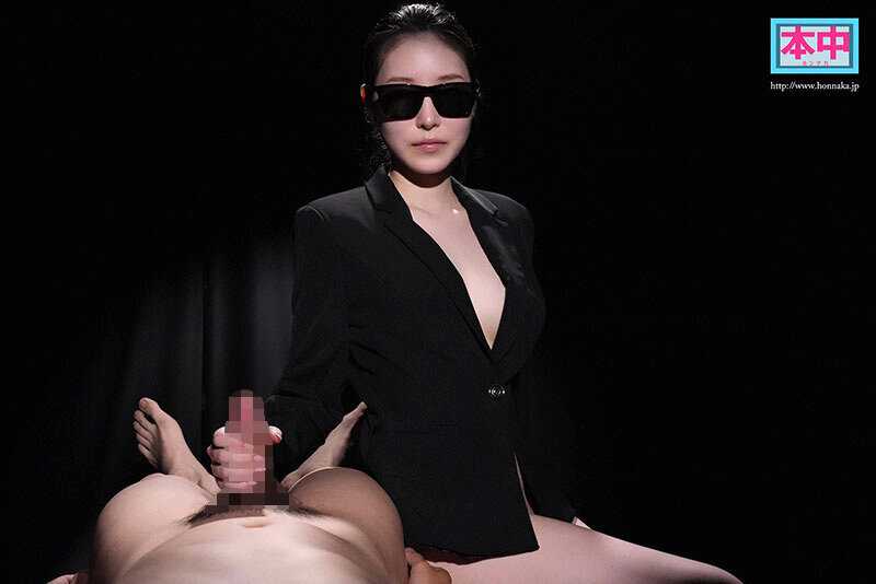 世にも卑猥な物語 奇妙でエロい中出しシチュエーション全5話収録。 香水じゅん