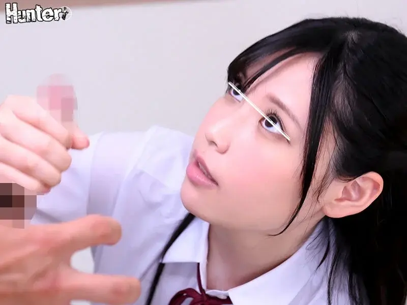 Opening the door leads straight to a handjob! Hey, hurry up and take out your penis! I'll stroke it for you! This is amazing! My sweet and caring childhood friend is so gorgeous, giving me a handjob first thing in the morning![Origin]