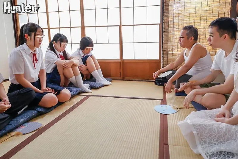A two-day summer sex retreat where village men and women intertwine! A wicked custom devised by rural adults who wanted to engage in intimate activities required young people moving to Tokyo to participate in the camp[Origin]