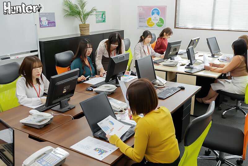 ボクのチ○ポは大盛況で女子社員がお昼休みに大行列！2 女子だらけの会社に男は清掃員のボク1人！昼休みは順番待ちしてまでボクのチ○ポをハメに…