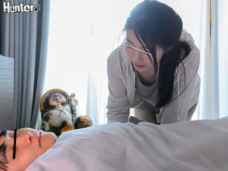 すごい…しゃぶりつきたい…ボクの朝勃ちチ○ポで欲情した兄嫁が即尺！何度射精しようが追撃バキュームフェラで何度も何度も搾り尽くされました！2