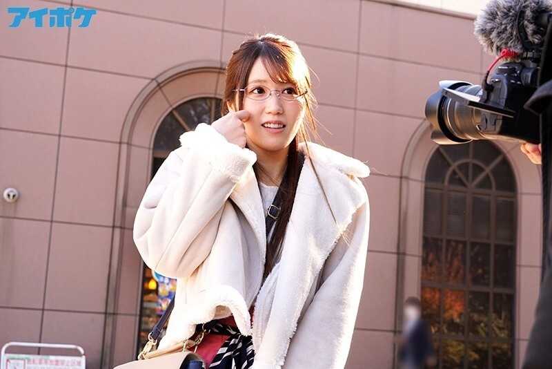 F-cup 90cm Pink Breasts! A Beautiful Otaku Girl with Large Breasts Working at an Electronics Store in Akihabara Makes Her Adult Video Debut - Talent Discovery Project[Origin]