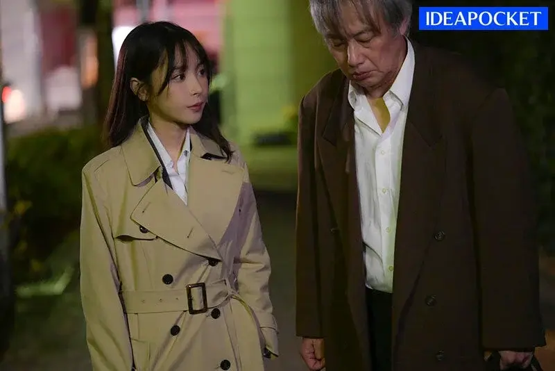 Heartbroken Office Lady... Takes Home Middle-aged Man While Drunk ≪Desperate SEX≫ Kana Momonogi[Origin]