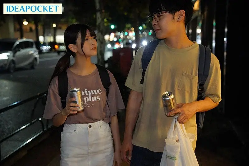 After missing the last train following a drinking party, we ended up sharing a hotel room for the night... My male friend was much gentler than my boyfriend, and we engaged in endless passionate encounters... A tale of shared accommodation and infidelity starring Kyoko Ann[Origin]