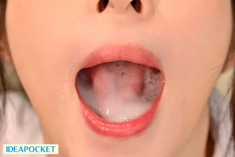 Naughty Sister's Intense Oral Pleasure with Messy Facial Finale - Uto Suzuno[Origin]