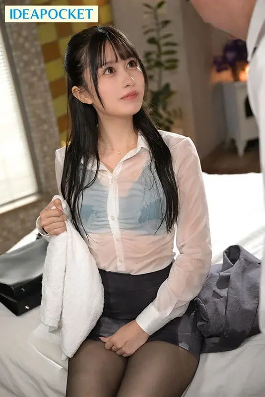 Business Trip Turns Wild - When Record-Breaking Rain Forces Virgin Subordinate to Share Room... Attacked by Excited Colleague After Getting Soaked, 10 Rounds of Passionate Encounters Until Dawn - Noa Mizuiro[Origin]